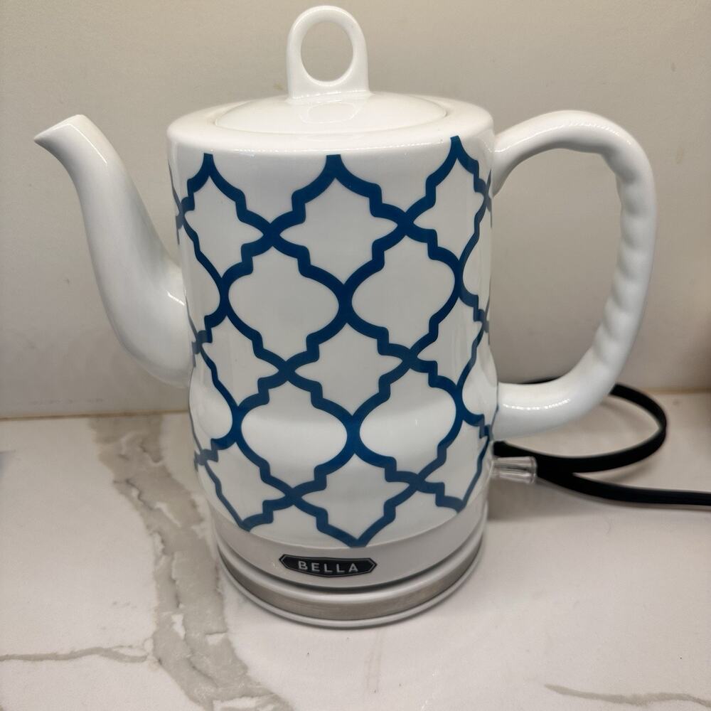 Bella 1.5 Liter Electric Ceramic Tea Kettle, Swivel Base Turquoise Aztec. Works!